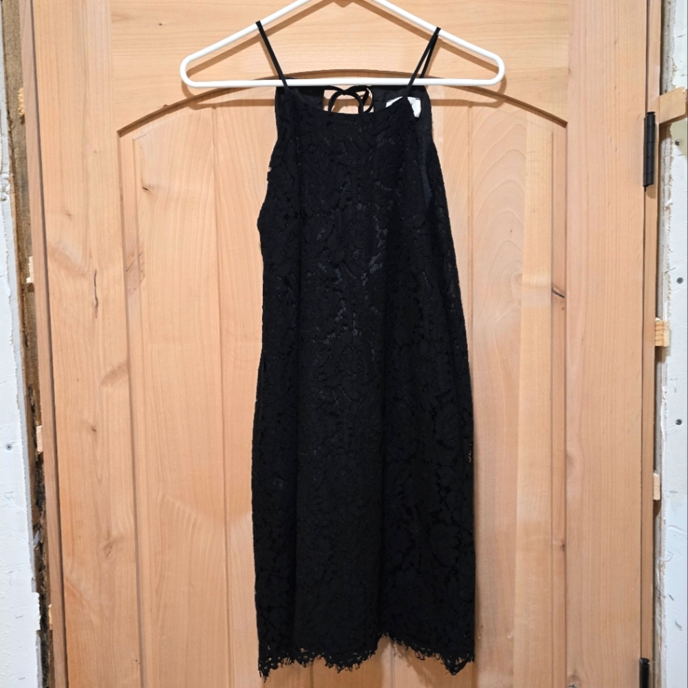 Elegant Black Lace Mini Dress